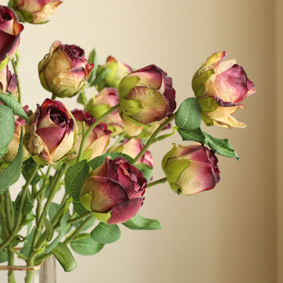 Decorazione di fiori di rosa di seta artificiale personalizzata per tutti i festival e le celebrazioni