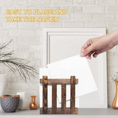 Tenitori di tovaglioli in legno in stile rustico per i ristoranti