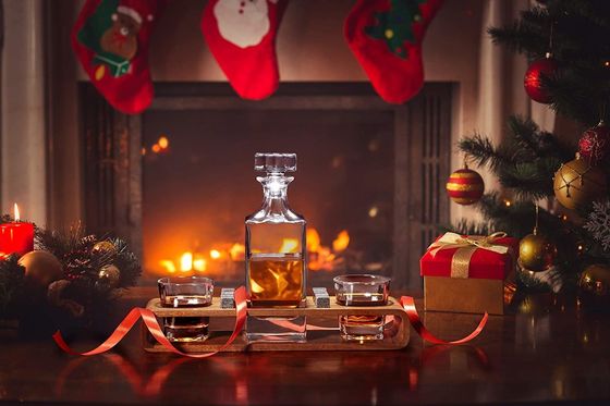 Decantatore di whisky personalizzato con supporto in legno e pietre di raffreddamento per feste