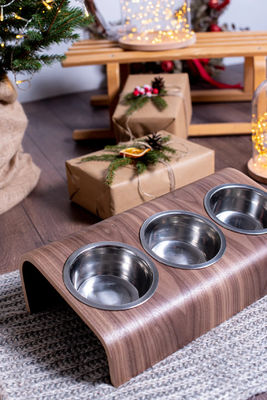 Tipo di alimentatore a scodella Tazze Palette Triplice Tazza Stand per l'alimentazione degli animali domestici con alimentatore moderno sollevato