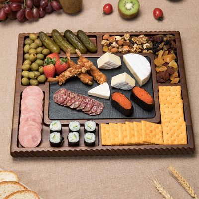 Servite il vostro formaggio con stile con il nostro set di posate in lamiera e acciaio inossidabile a doppio lato