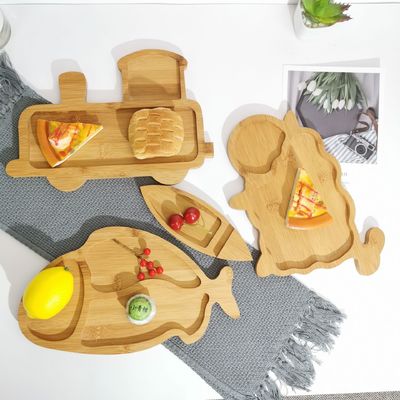 La piastra di aspirazione in legno è il modo perfetto per introdurre alimenti solidi al vostro bambino