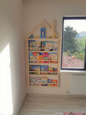 202406 Libreria per bambini Parete in legno Montessori Legno massello Rack per pareti per bambini Dimensioni personalizzate