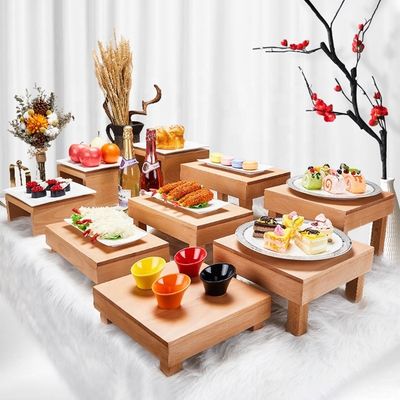 Rack per display di dessert in legno di faggio massello multifunzionale per il buffet di torte al sushi moderno