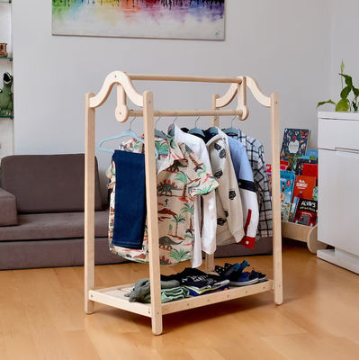Arredamento per bambini con stile e funzionalità Atelier di design moderno Vestire armadio ferroviario