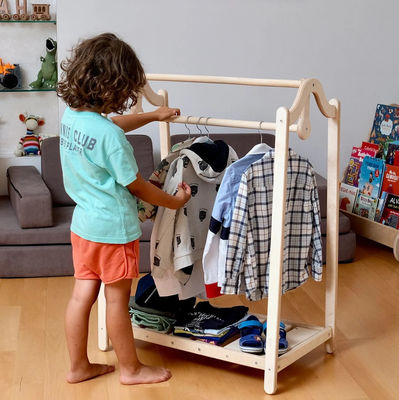 Arredamento per bambini con stile e funzionalità Atelier di design moderno Vestire armadio ferroviario