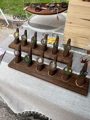 Organizzatore di supporto a display a doppio livello per gioielli in legno personalizzati con logo