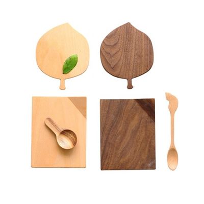 Sottopiani in legno di noce di faggio a forma di foglia ecologica per bevande calde