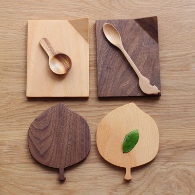 Sottopiani in legno di noce di faggio a forma di foglia ecologica per bevande calde