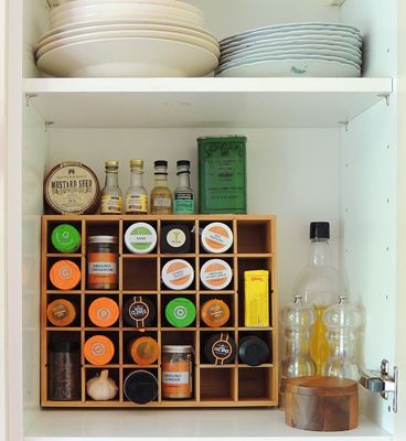 Cucina Rack essenziali di legno di bambù con scatole ombra e scaffale galleggiante regolabile