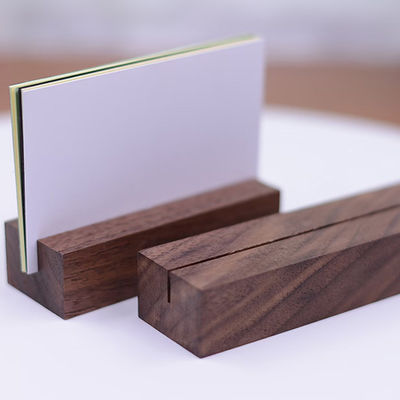 Base di legno personalizzata per cartoline da conferenza etichette da tavolo e calendari nei ristoranti