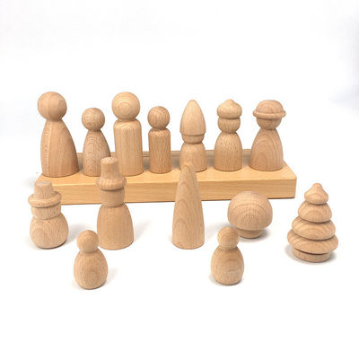 Bollini di legno conici con blocchi di costruzione incisi per ornamenti in legno personalizzati