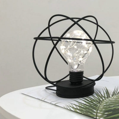 Costo campione gratuito Logo personalizzato filo metallico lanterna a LED lampada da tavolo con tubo di vetro e lampadina LED