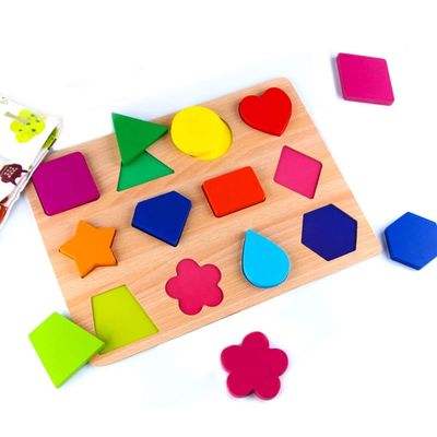 Campione di puzzle di alfabeto e numeri in legno gratuiti per lo sviluppo dell'istruzione