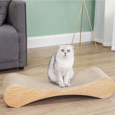 Mantenete il vostro gatto felice e la vostra casa ecologica con questo raschietto