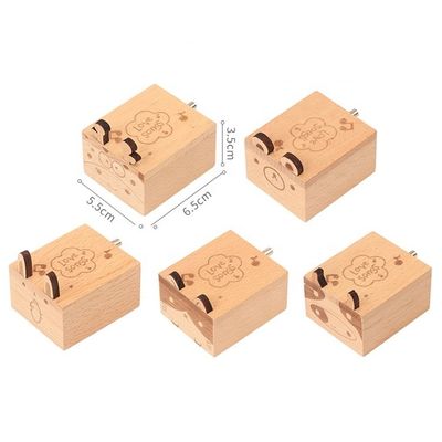 Logo personalizzato Disegno accettabile Scatola musicale in legno per Natale Mini scatola a manovella