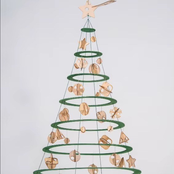 Crea un'atmosfera festiva con il nostro Alberello in legno