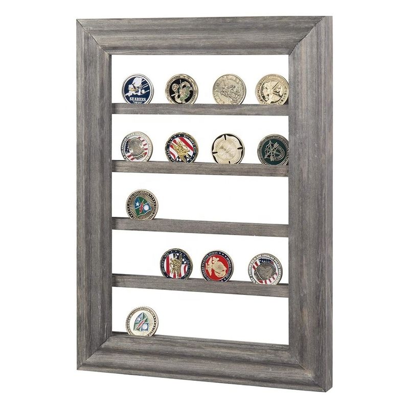 5-Tier Vintage Gray Wood Printing Burned Challenge Coin Display Rack per il montaggio a parete