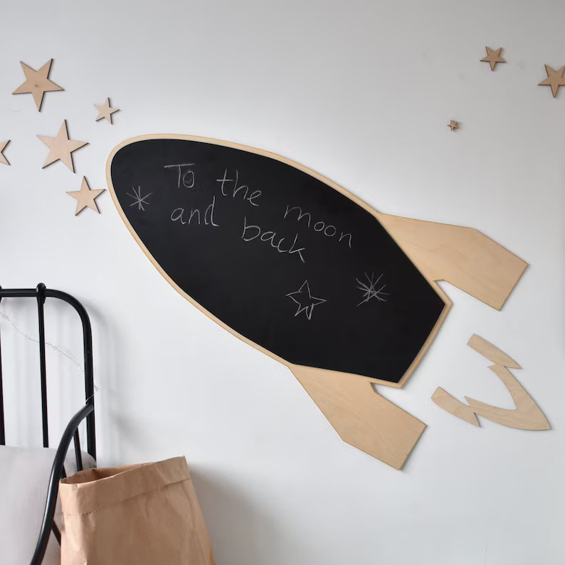 All-Season Toddler Montessori Rocket Tavola di gesso in legno con stelle in design moderno