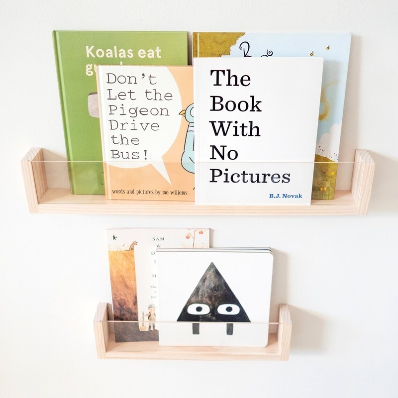 Risparmia spazio e aggiungi stile al vivaio dei tuoi bambini con il muro di libreria galleggiante in acrilico