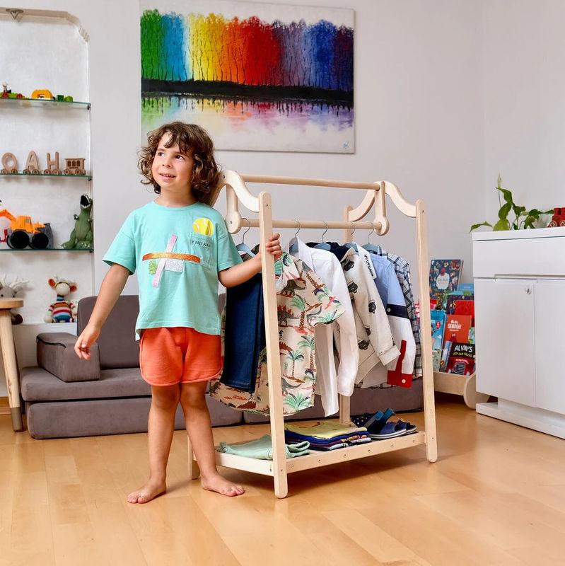 Arredamento per bambini con stile e funzionalità Atelier di design moderno Vestire armadio ferroviario